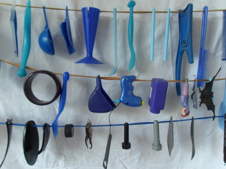 Löytynyttä ja lahjoitettua muovisälää